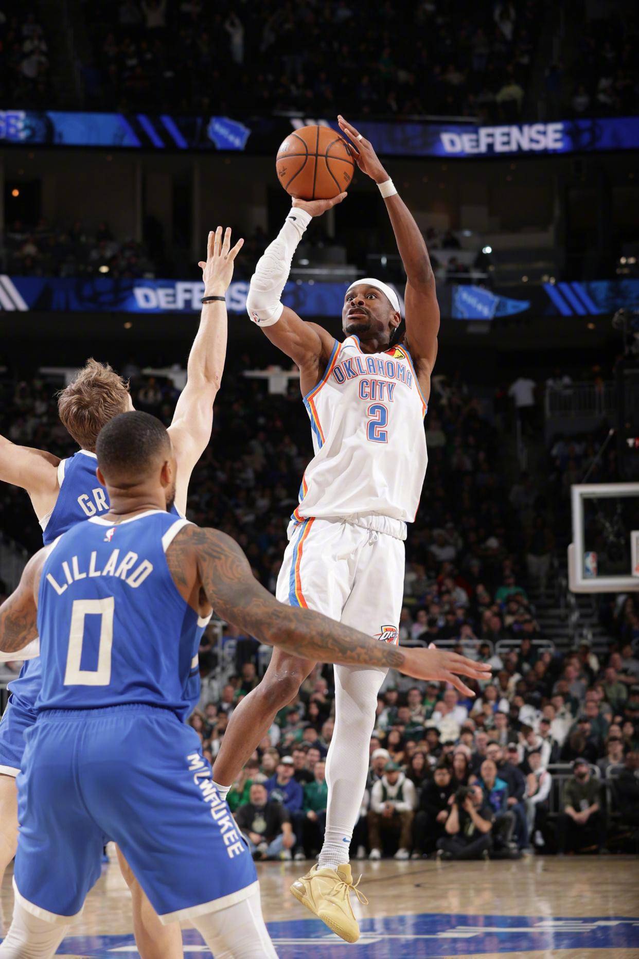 国王力克雷霆，字母哥点燃赛场